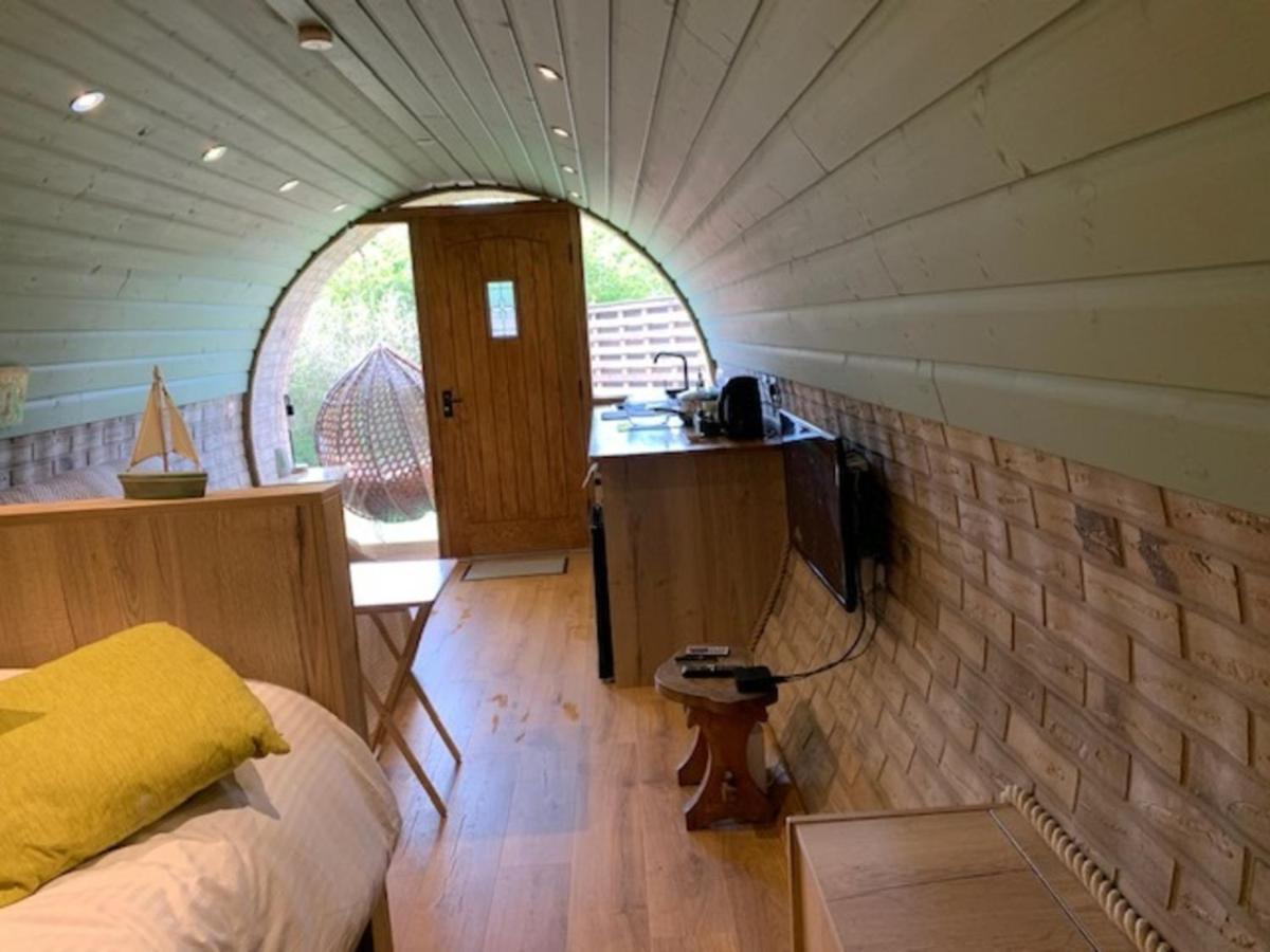 Romantic Escape Luxury Hobbit House With Hot Tub! Sheerness Luaran gambar